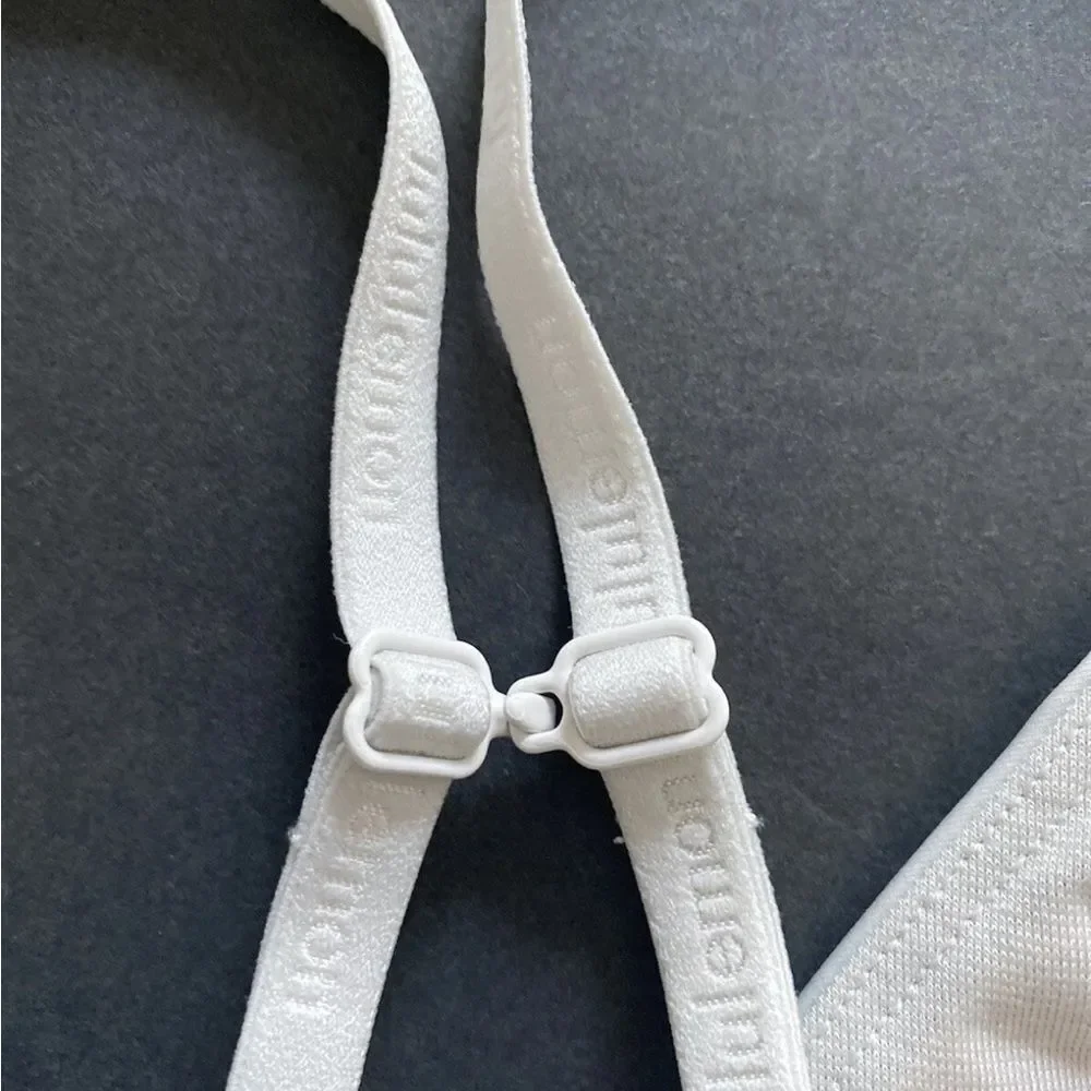 NWT 6 Lululemon License To Train Triangle Bra A/B Cup Vapor Convertible Sports